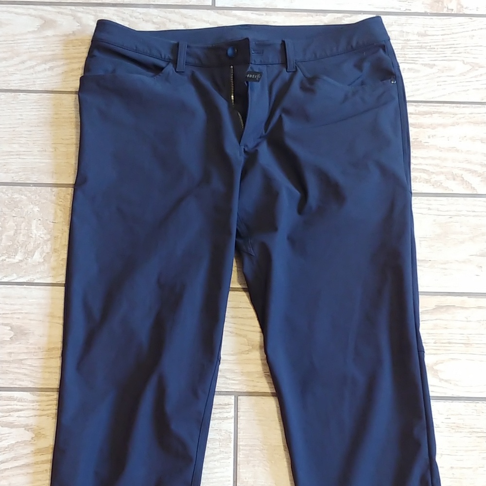 Used Lululemon ABC Classic Pant, 33" W 34" L Black